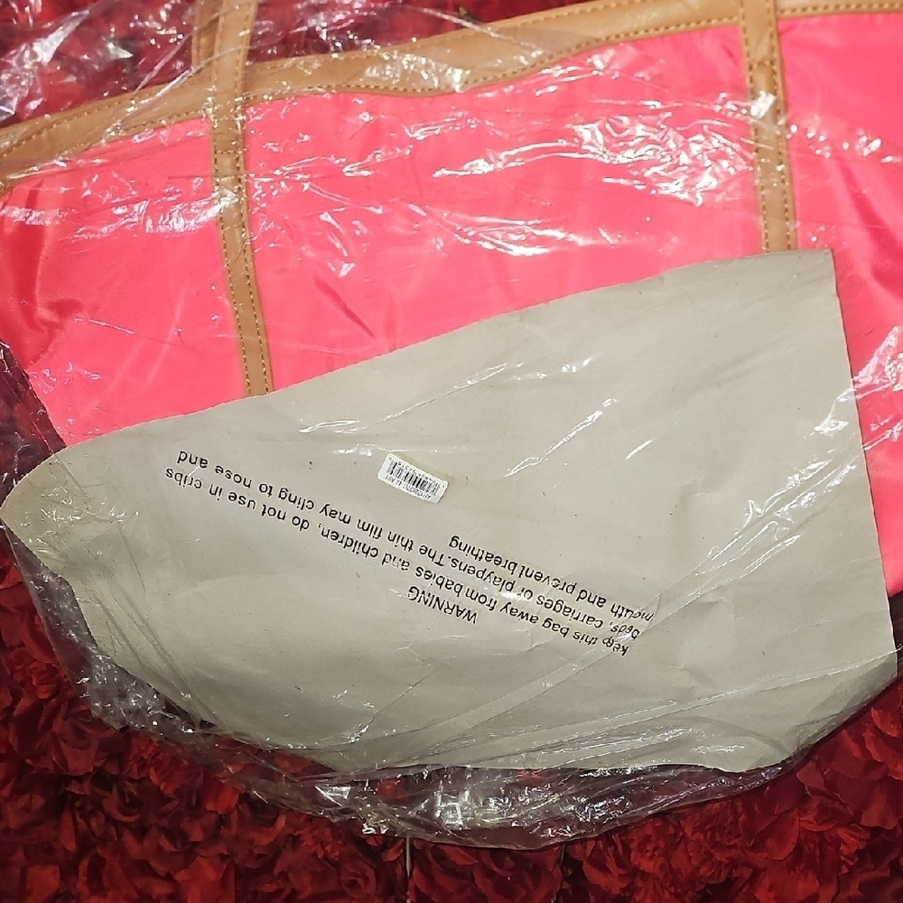 Alexis Bendel NWT Bright Pink and Tan Tote Bag - Picture 5 of 6